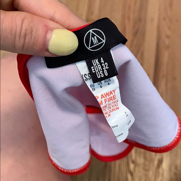 Missguided SZ 0 Red Halter Bikini Set. Never worn - Picture 4 of 5